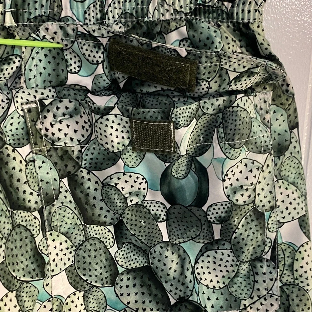 Brooks Brothers Cactus Print Swim Trunks | Drawstring | Size L